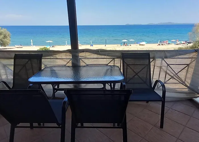 Spirou Maisonette On The Appartamento Ierissós